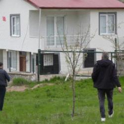 G&uuml;m&uuml;şhane'de k&ouml;ye dadandılar! Evinden &ccedil;ıkamayan vatandaş kara kara d&uuml;ş&uuml;n&uuml;yor