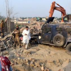 Pakistan'da saldırı! 15 polis hayatını kaybetti