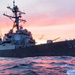 İran basını: ABD savaş gemisi vuruldu! CENTCOM'dan yalanlama