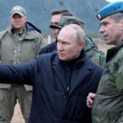 İstihbarat raporu paylaşıldı! Putin '&ccedil;embere' alındı, Rusya'da darbe paniği...