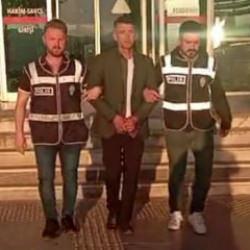 İzmir&rsquo;de 2005 yılındaki cinayetin firari h&uuml;k&uuml;ml&uuml;s&uuml; yakalandı