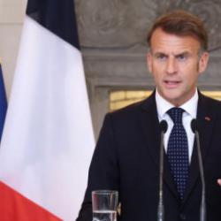 Macron'dan H&uuml;rm&uuml;z Boğazı &ccedil;ıkışı! İran ve Trump'a &ccedil;ağrı