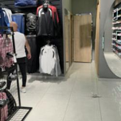 Papağanın alışveriş keyfi