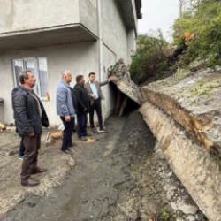 Tokat'ta sağanak nedeniyle istinat duvarı &ccedil;&ouml;kt&uuml;