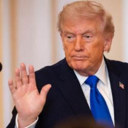 Trump: İran artık bize g&uuml;lemeyecek!