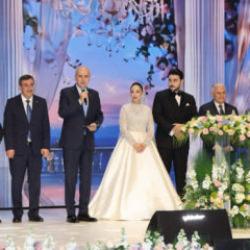 T&uuml;rk Telekom CEO'su Ebubekir Şahin'in kızı Zeynep Melike Şahin d&uuml;nyaevine girdi