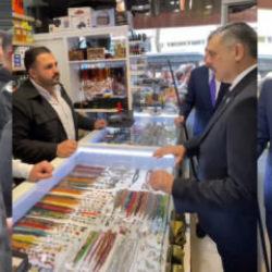 Bakan &Ccedil;ift&ccedil;i Tatvan sokaklarında: Esnafla bir araya geldi