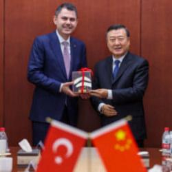 Bakan Kurum, Pekin'de Konut ve Kentsel-Kırsal Kalkınma Bakanı Ni ile g&ouml;r&uuml;şt&uuml;