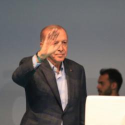 Başkan Erdoğan'dan gen&ccedil;lere ter&ouml;rs&uuml;z T&uuml;rkiye ve aydınlık gelecek mesajı