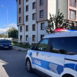 Erzincan&rsquo;da 4&rsquo;&uuml;nc&uuml; kattan d&uuml;şen &ccedil;ocuk ağır yaralandı