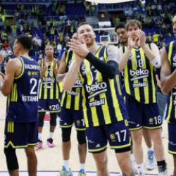 Fenerbah&ccedil;e liderlik i&ccedil;in parkeye &ccedil;ıkıyor!