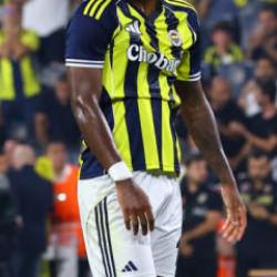 Fenerbah&ccedil;e'nin eski yıldızı Galatasaray'a haber yolladı! Transfer olmak istiyor