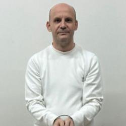 FET&Ouml;'den 5 yıl hapis cezası bulunan komedyen Atalay Demirci, İstanbul'da yakalandı