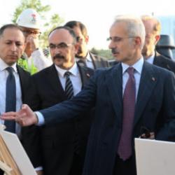 Y&uuml;zde 90&rsquo;ı tamamlandı! Etimesgut&rsquo;ta "ay yıldız" s&uuml;rprizi: Bakan Uraloğlu m&uuml;jdeyi verdi