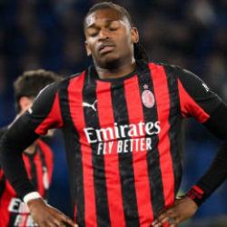 Milan'da bardak taştı! Taraftarlar Leao'ya rest &ccedil;ekti: Transferin biteceği para a&ccedil;ıklandı