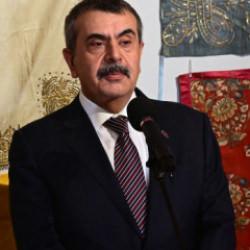 M&uuml;fredat değişti, &uuml;lke &ccedil;ıldırdı! Bakan Tekin'i hedef aldılar...