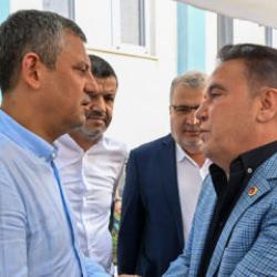 Muhittin B&ouml;cek itiraf&ccedil;ı oldu: R&uuml;şvet talimatı &Ouml;zg&uuml;r &Ouml;zel'denmiş! Para trafiği b&uuml;y&uuml;yor