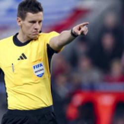 UEFA Avrupa'daki 3 dev finali y&ouml;netecek hakemleri a&ccedil;ıkladı