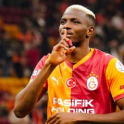 Osimhen T&uuml;rk futbolunun en iyi 2 teknik direkt&ouml;r&uuml;n&uuml; a&ccedil;ıkladı