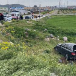 Polisin &lsquo;dur&rsquo; ihtarına uymadı! Otomobili şarampole yuvarlandı
