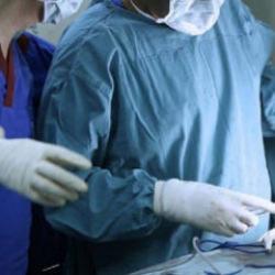 Denizli&rsquo;de dikkat &ccedil;eken ameliyat: Organları ters yerleşimli kadın yeniden nefes aldı