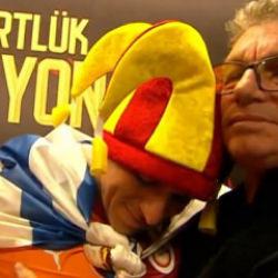 Kutlamalara damga vurdu! Torreira g&ouml;zyaşlarını tutamadı