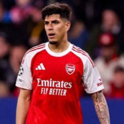 S&uuml;per Lig devi yeni stoperini Arsenal'de buldu!