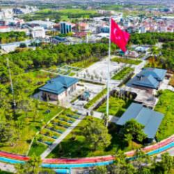 Yeşil alanlar, millet bah&ccedil;eleri ve &ccedil;evre projeleriyle &Uuml;mraniye nefes alıyor