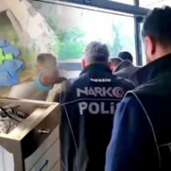 Zehir tacirlerine 77 ilde dev darbe: 2 ton uyuşturucu ele ge&ccedil;irildi
