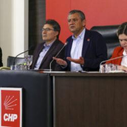 5 saat s&uuml;ren CHP PM&rsquo;de neler konuşuldu? Vekilin &ouml;nerisi ortamı gerdi! Anında susturuldu