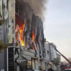 Dilovası'nda 7 kişinin &ouml;ld&uuml;ğ&uuml; fabrika yangını davasında 3 kişi tahliye edildi 