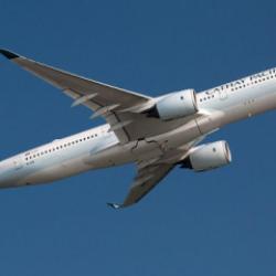 Cathay Pacific'e ait u&ccedil;ak ani irtifa kaybetti
