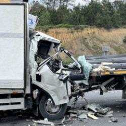 Arnavutk&ouml;y'de feci kaza! S&uuml;r&uuml;c&uuml; hayatını kaybetti