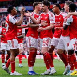 Arsenal 22 yıl sonra şampiyon oldu