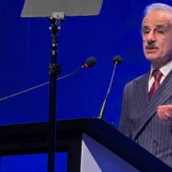 Bakan Uraloğlu'ndan 'Y&uuml;kselen T&uuml;rkiye Zirveleri'nde 5G ve yapay zeka a&ccedil;ıklaması