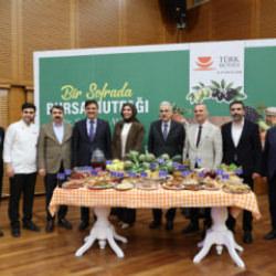 Bursa'nın asırlık lezzetleri aynı sofrada buluştu