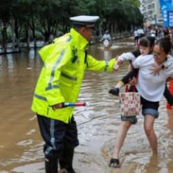 &Ccedil;in'de sel felaketi: 21 kişi yaşamını yitirdi