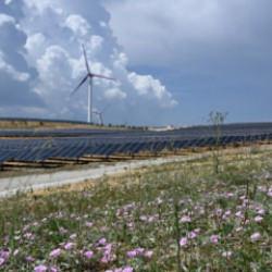 Enerji piyasasında T&uuml;rkiye&rsquo;nin y&uuml;kselen rol&uuml; dikkati &ccedil;ekiyor