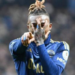 Fenerbah&ccedil;e'de Nene ameliyat oldu!