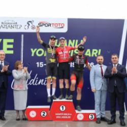 Gaziantep'te T&uuml;rkiye yol yarışı heyecanı başladı! Dereceye girenler &ouml;d&uuml;llerini aldı