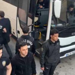 İBB'ye ihale operasyonu! Ş&uuml;pheliler sağlık kontrol&uuml;nden ge&ccedil;irildi