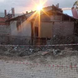 Isparta'da faciaya ramak kala! &Ouml;len adama kimse inanmadı: Y&uuml;zyıllık evde bulundu
