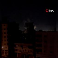 İsrail, Gazze Şeridi'nde bir konutu bombaladı