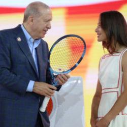 Milli tenis&ccedil;i Zeynep S&ouml;nmez'den tarihi başarı! T&uuml;rk tenisinde rekor derece