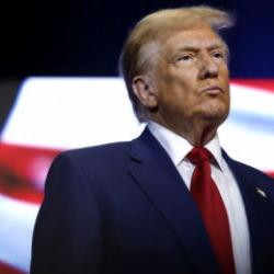 Son dakika: Trump t&uuml;m d&uuml;nyaya duyurdu! İran'la anlaşma tamam