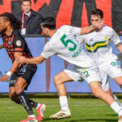 S&uuml;per Lig'e y&uuml;kselecek son takım yarın belli olacak!