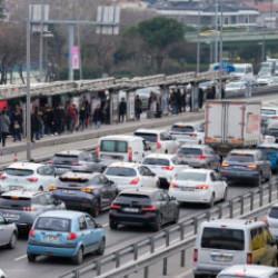 T&Uuml;İK a&ccedil;ıkladı: İşte ara&ccedil; yoğunluğunun en fazla olduğu il