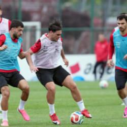 A Mili Futbol Takım yeniden &ccedil;alışmalara başladı