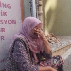 Balıkesir'de tezgahta lafa tutup, torunlarının bayramlık parasını &ccedil;aldılar