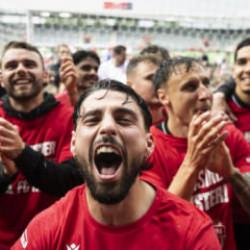 Bir asırdan fazla s&uuml;ren hasret sona erdi! Avrupa ekibi 128 yıl sonra şampiyon
